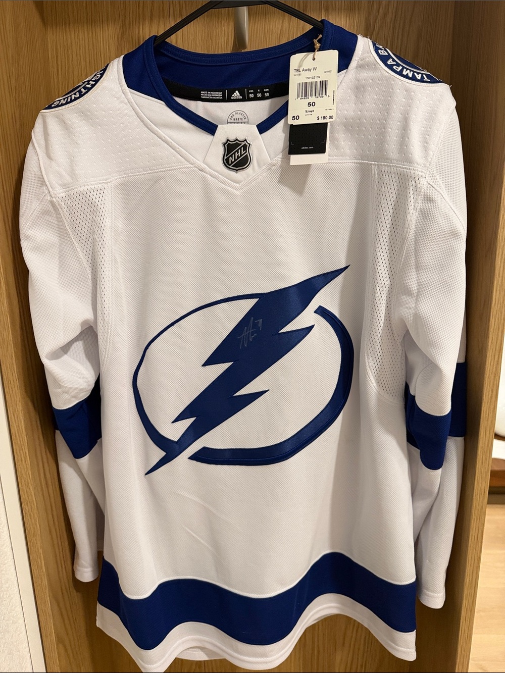 NEVER WORN: Adidas Tampa Bay Lightning Jersey